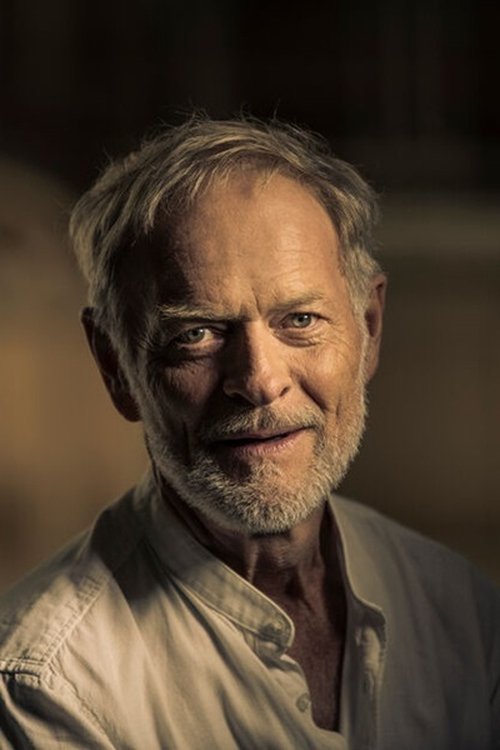 Paul Wolff-Plottegg as Dr. Koch