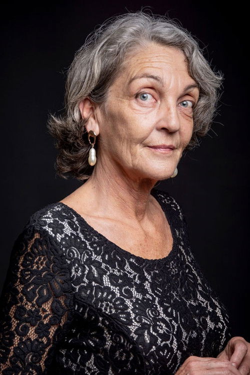 Marga Arnau as Mujer