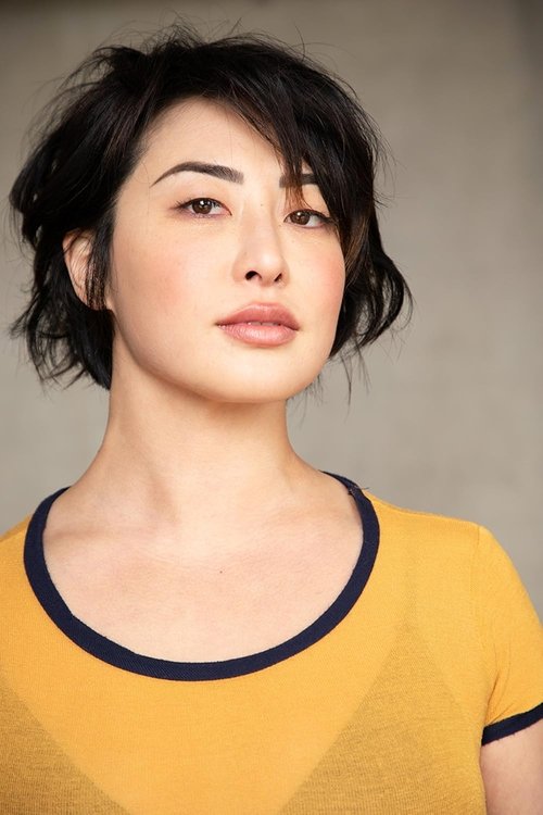 Jinhee Joung as Mrs. G