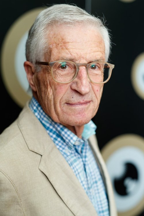 Rolf Lyssy as Teddy Bär