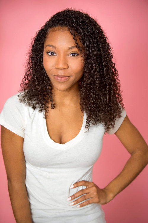 Arianna Jonae as Angela