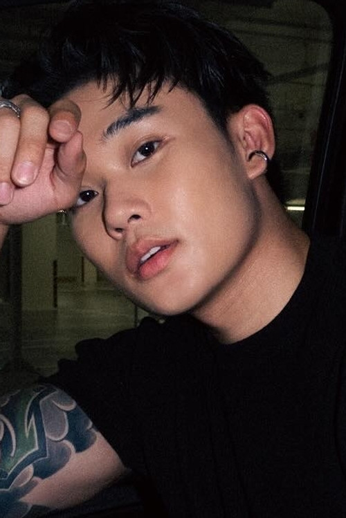 Braven Yeo as Roy Zhang