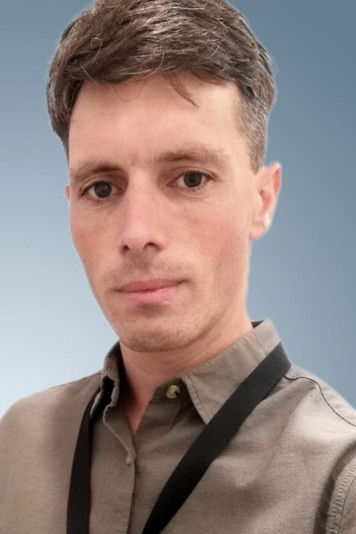 Perran Pryor as Karan