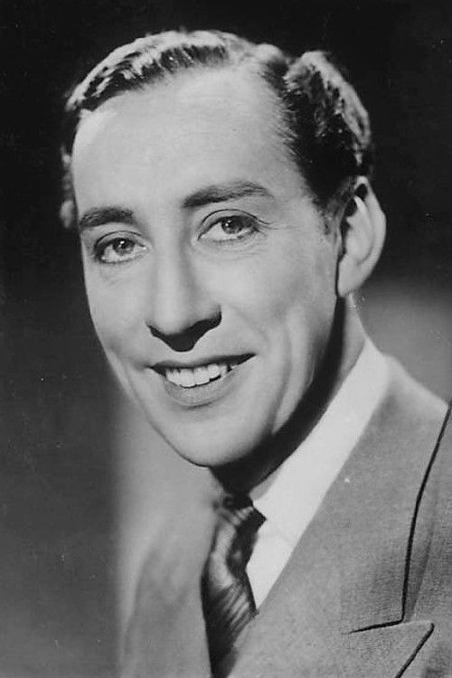 Sonnie Hale as Leslie Benn