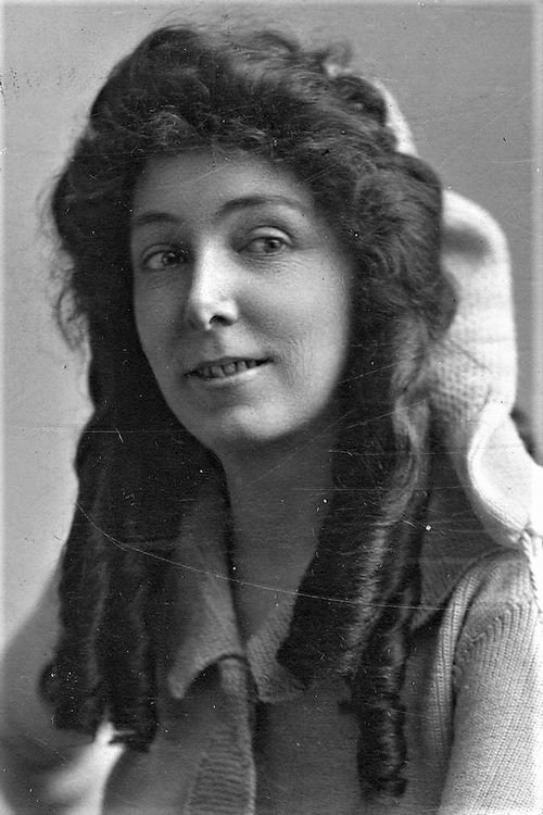 Edythe Chapman as Belle Hannon