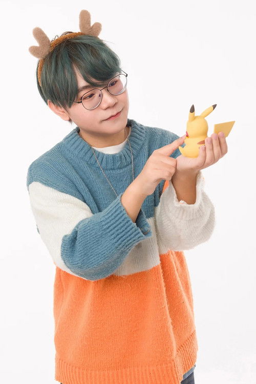 Lu Yin as Aether (voice)