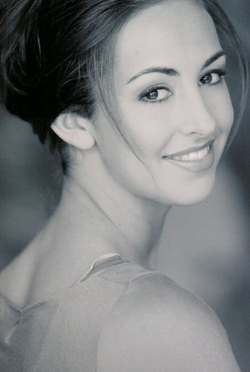 Jesse Draper as Jesse Cook