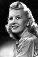 Dorit Kreysler as Liesl Stadler