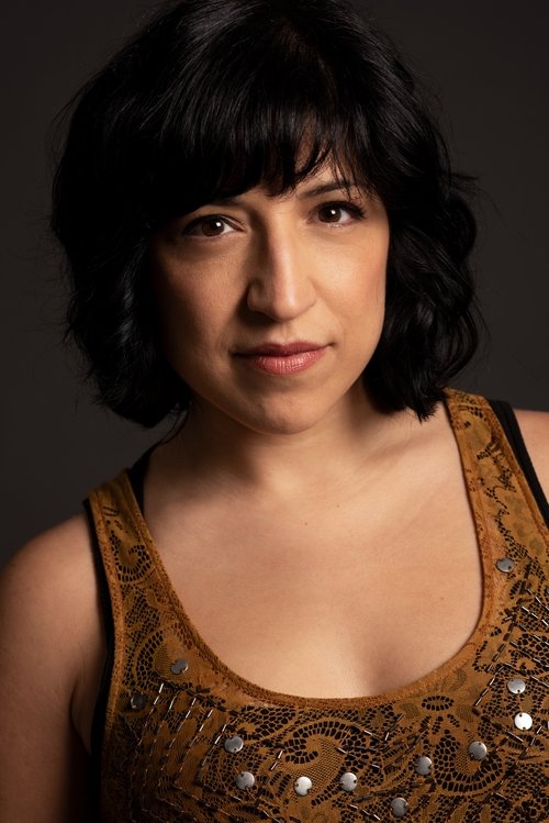 Inês Lucas as Charlotte