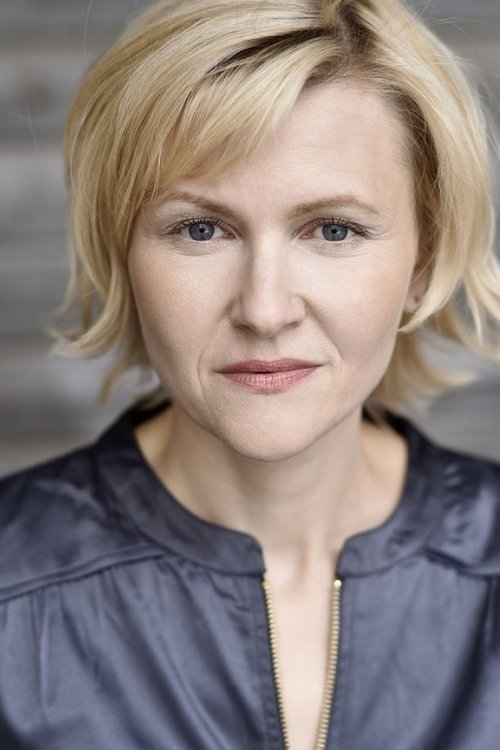 Katharina Hauck as Charlotte