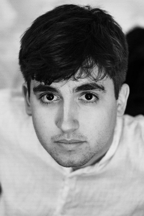 Leon Elija Scholpp as Silas