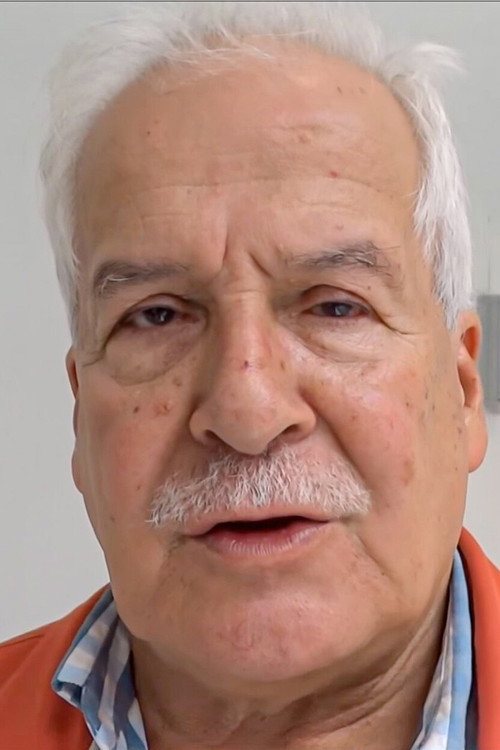 Lisandro Duque Naranjo as Secretario de Embajada