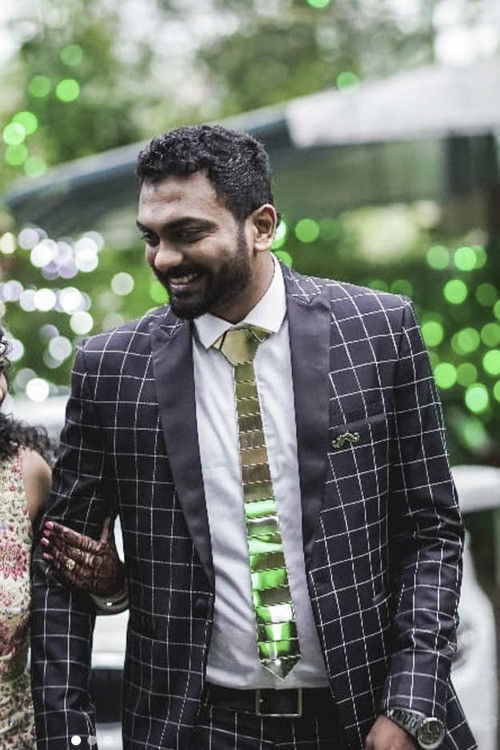 Rishi karthik as Artist