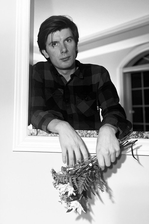 Kirk Percival as Lester Schmidt