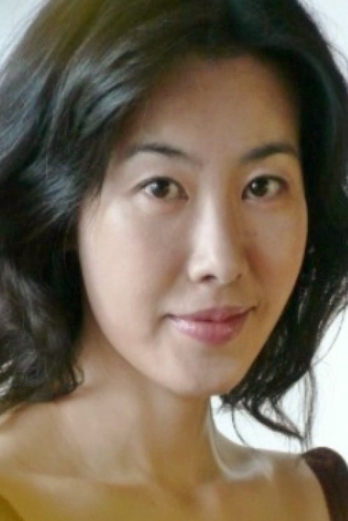Joo Yoo-Rang as Ji-Won