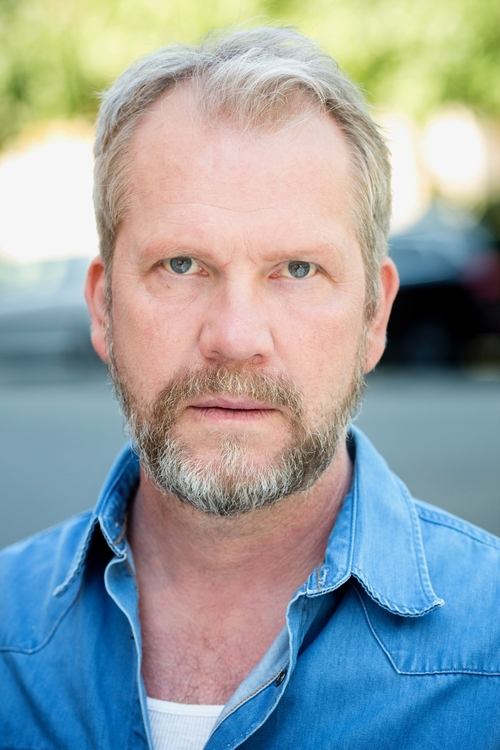 Mats Blomgren as Martin