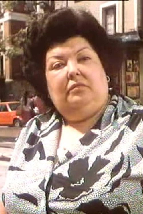 Chari Moreno as Vecina