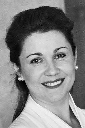 Kateřina Kněžíková as soprán (Maddalena)