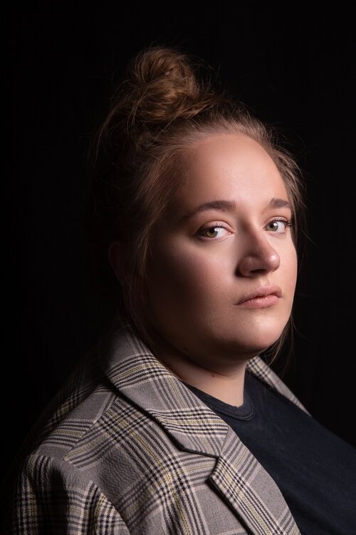 Ilayda Cengel as Bariyer