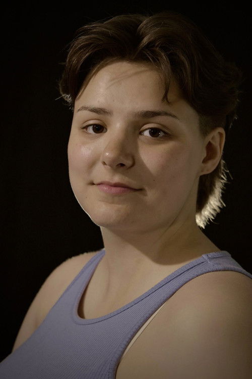 Yelena Fricker as Maggie