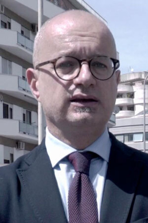 Fabio Alonzi as Himself / Hjorth's lawyer