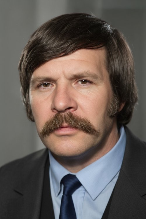 Kudret Karadağ as Korsan