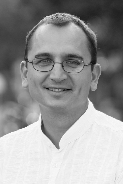 Marius Gâlea as Dorel