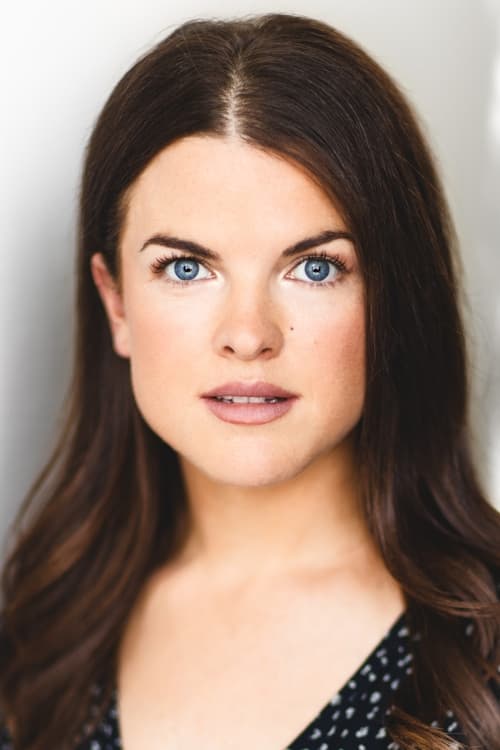 Madeline Leon as Ophelia