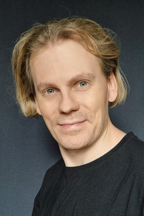 Sergei Larin as Дмитрий, юрист, коллега Петра