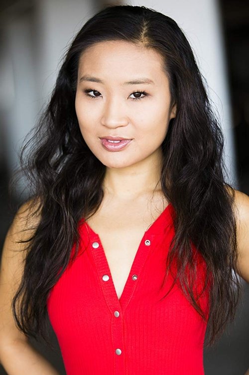 Jeannie Elise Mai as Allie