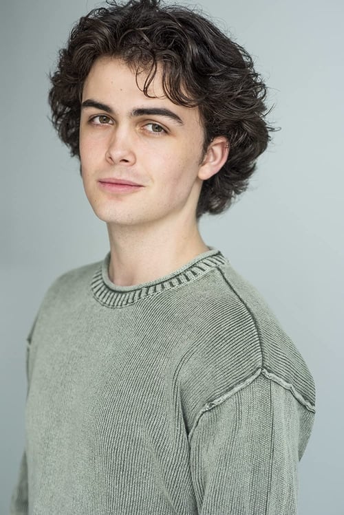 Maclean Fish as Charlie Gunther