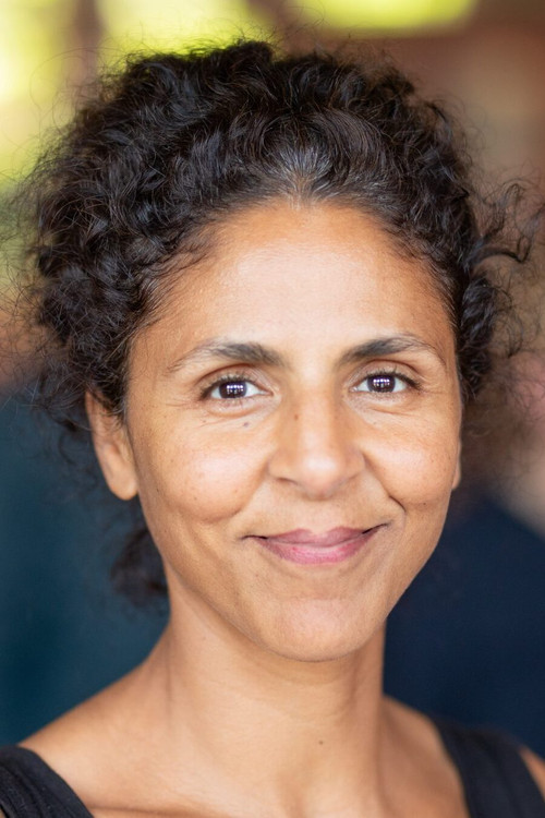 Kaltoum Boufangacha as Louisa Idrissi