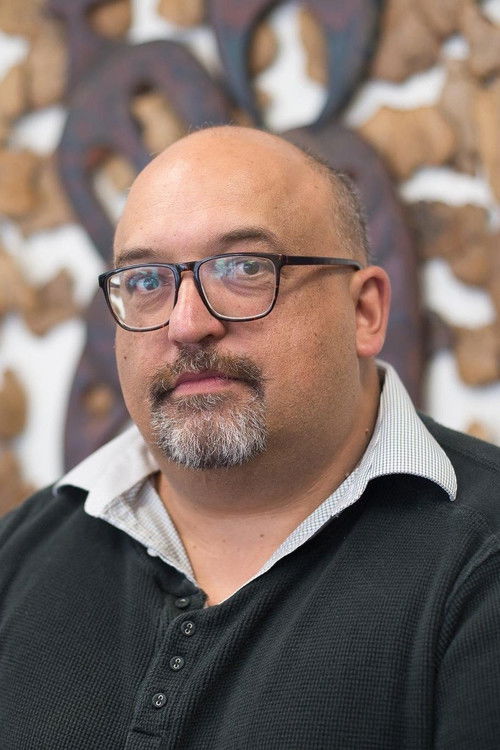 Leo Koziol as Wiremu