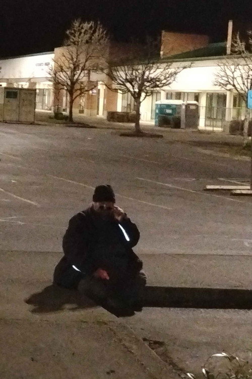 joe knox as enthusiastic cheering man (uncredited)