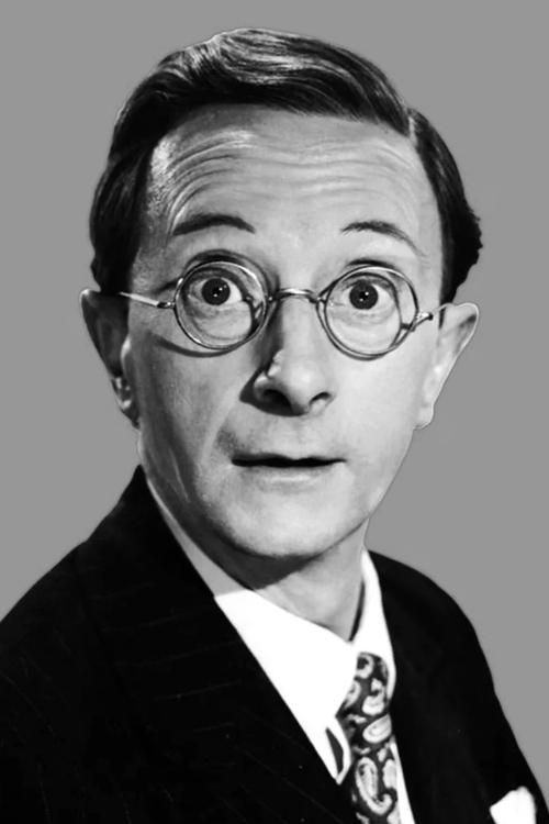 Charles Hawtrey as Farr