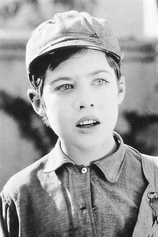 Frankie Lee as Bobbie