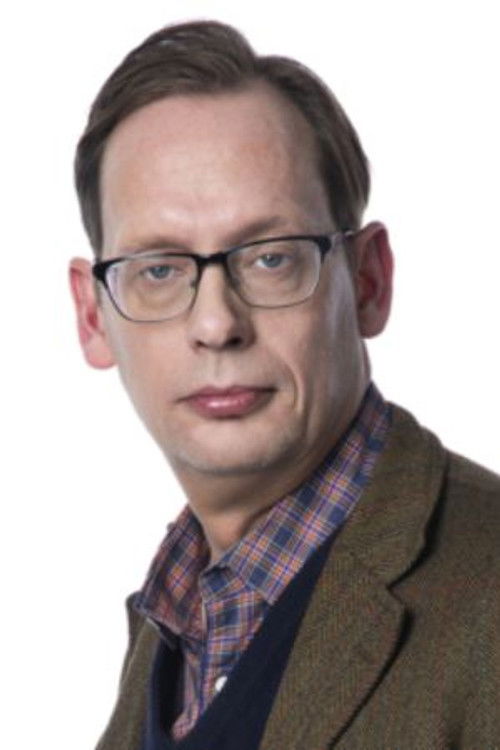 Oisín Cantwell as Self