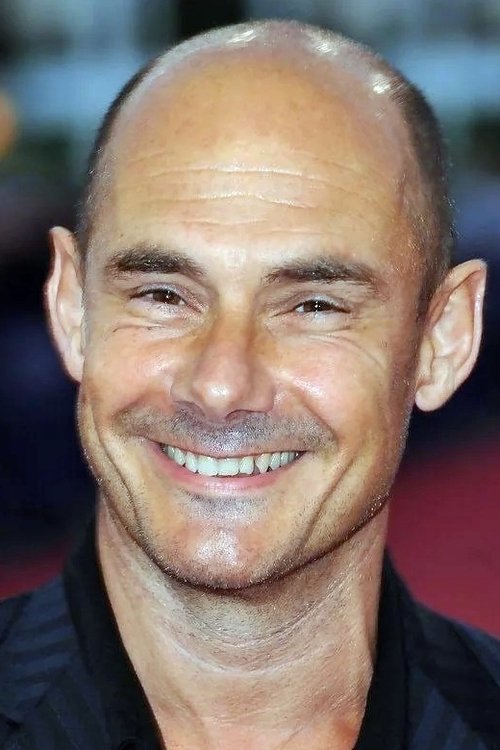 Bernard Campan as Antoine