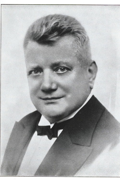 Otto Reutter as Theaterdirektor