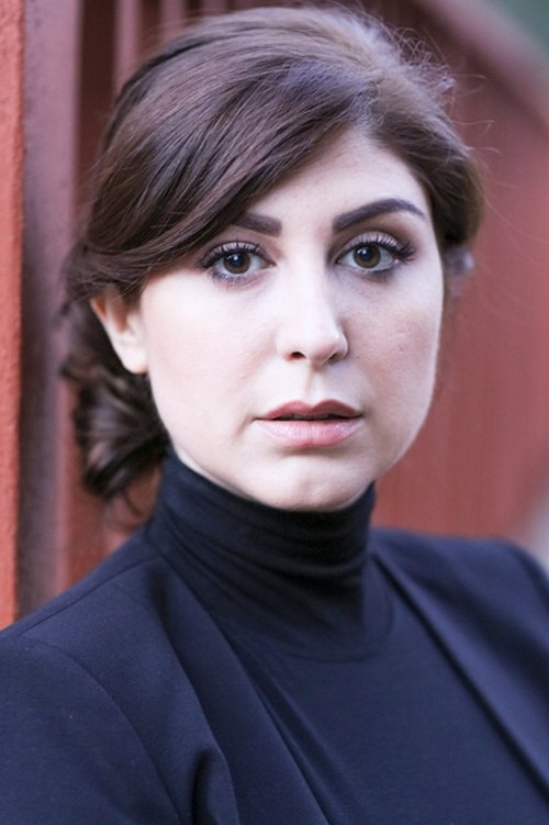 Nour Bitar as Sabreen