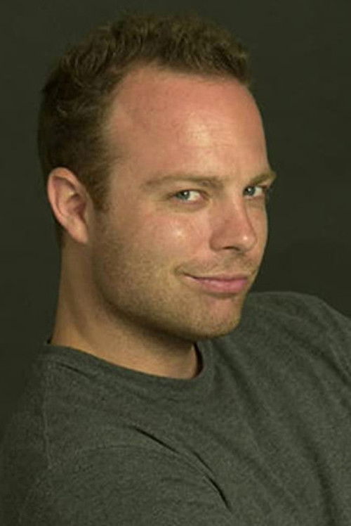 Mason Pettit as Leon