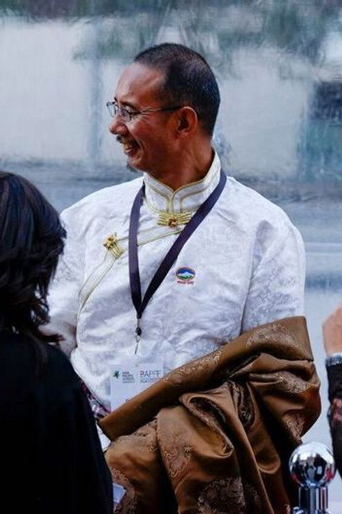 Shide Nyima as Tharlo