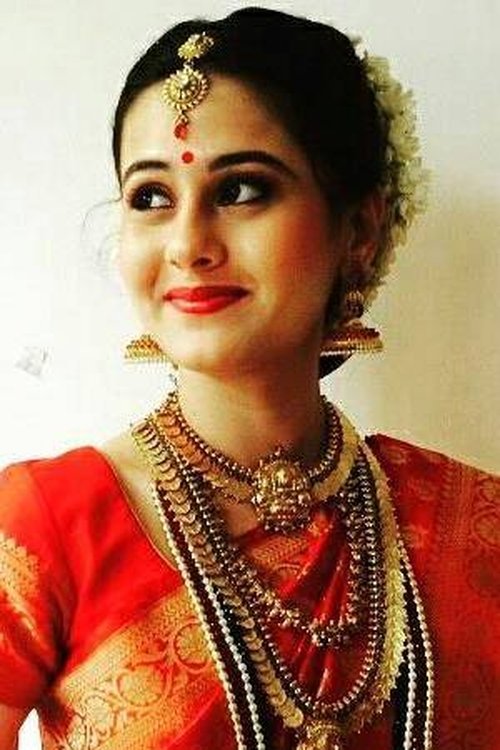 Rucha Vaidya as Gungun