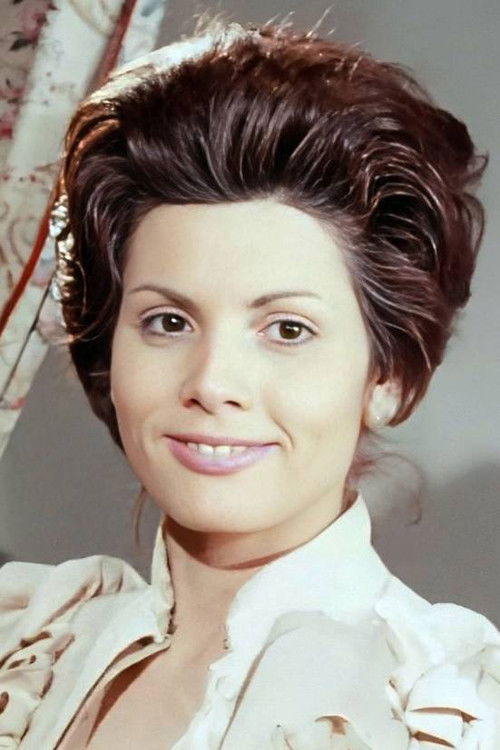 Isabel del Río as Marie