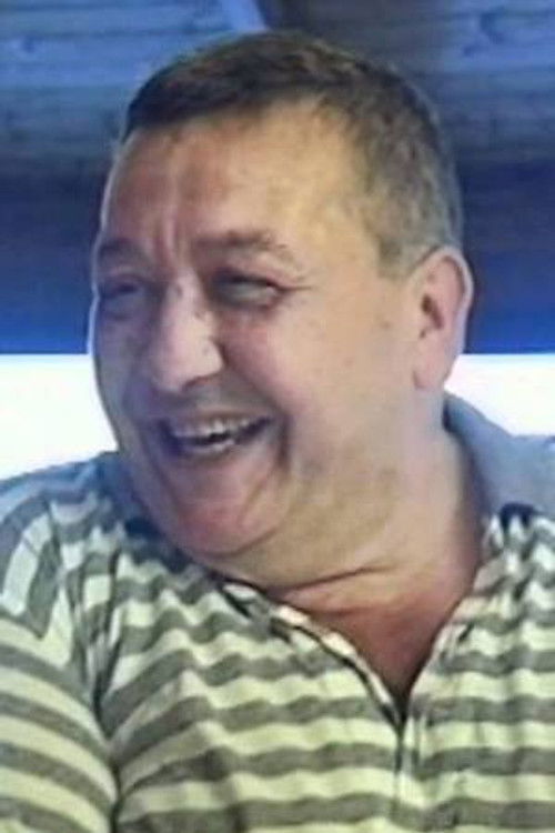 Mimmo Sepe as Hotel Concierge