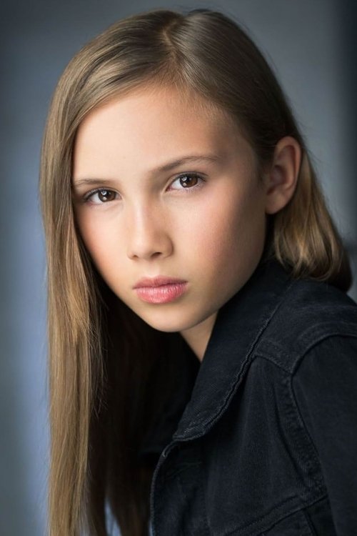 Rubi Tupper as Daisy Sheenan