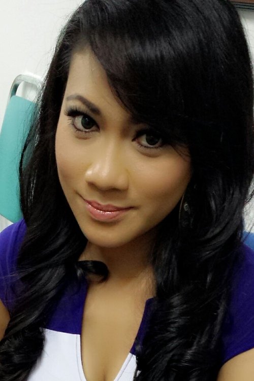 Ieka Zulkifli as Suraya