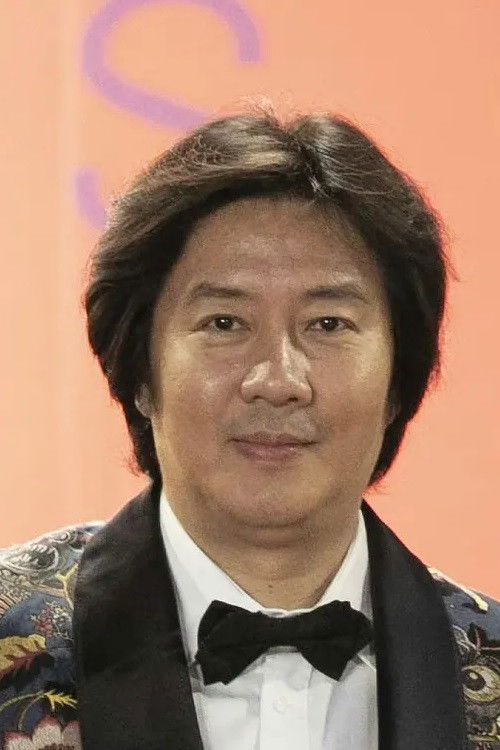 Bing Chen as 李颖