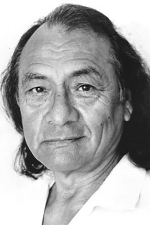 Joaquín Martínez as Manuel