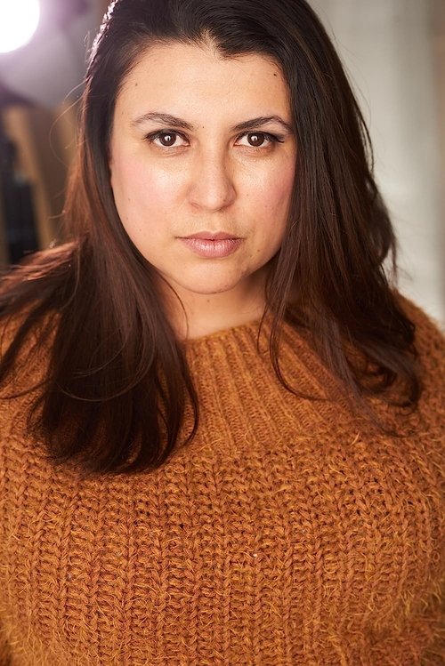 Lizelle Gutierrez as Alicia